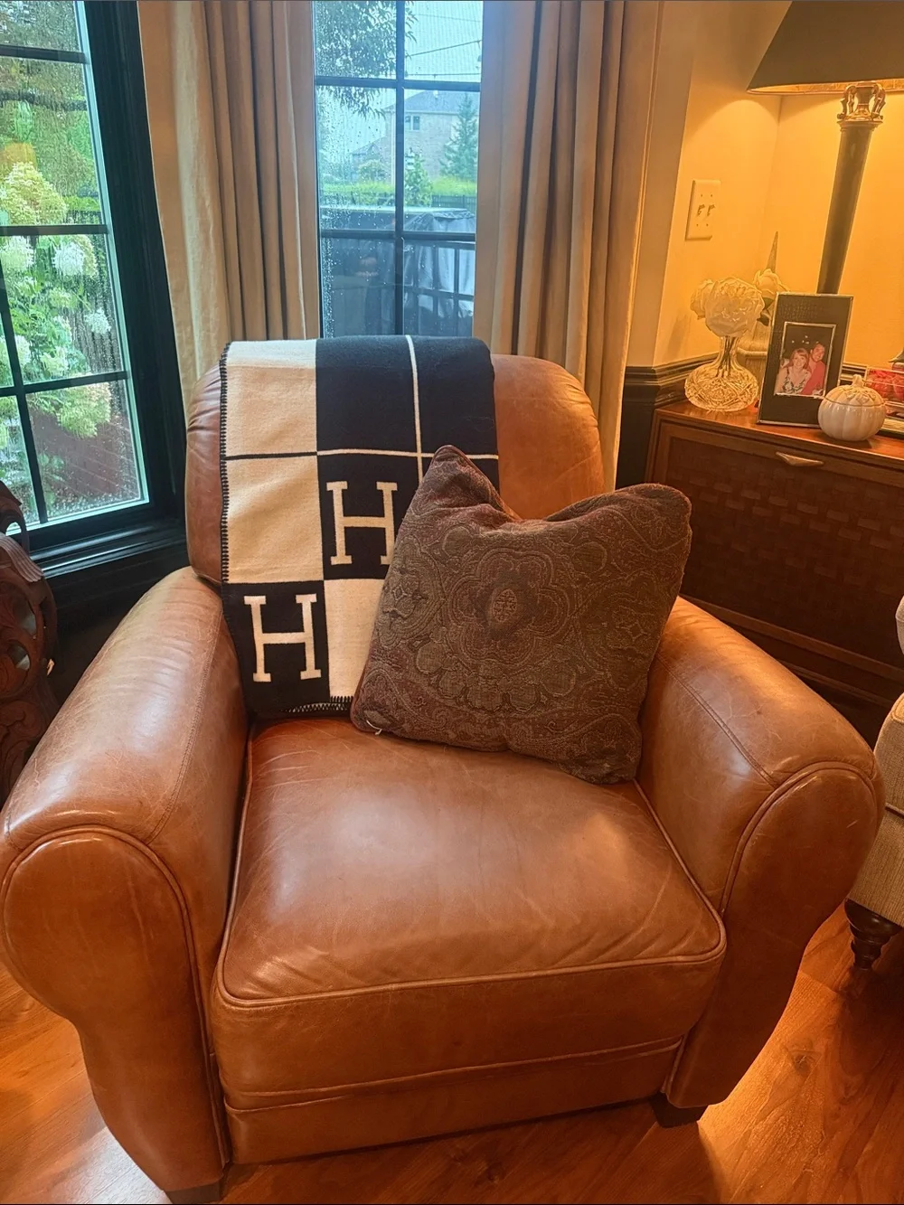 Ralph inspired leather backed with a brown/navy/0live green pillows. Set of 4